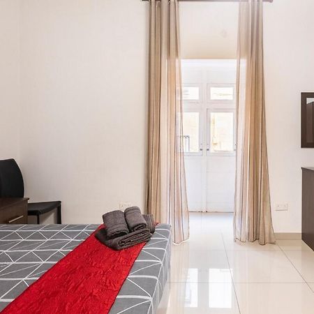 Superbly Located Cosy 2-Bedroom Apartment Valletta Exteriör bild
